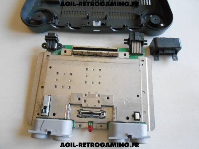 Console N64 démontée