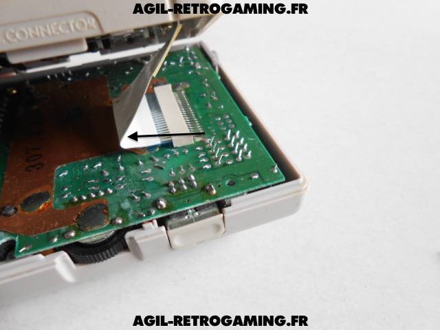 Démontage intégral d'une console Nintendo Game Boy