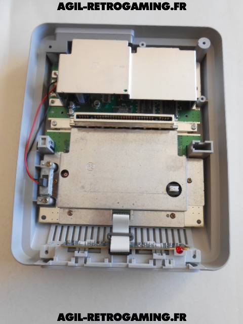 Démontage d'une console Super NES