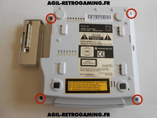 Démonter console Sega Dreamcast