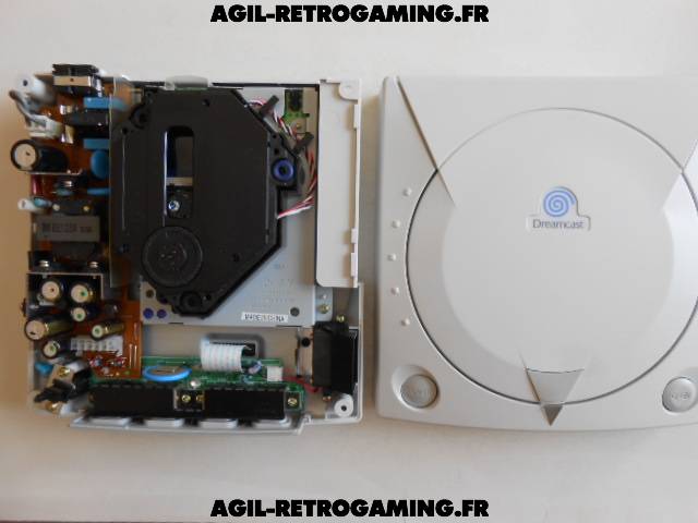 Démontage Sega Dreamcast : console retrogaming