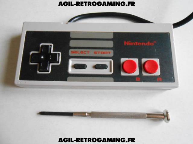 Démontage manette Nintendo NES