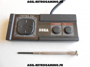Démonter un pad Sega Master System